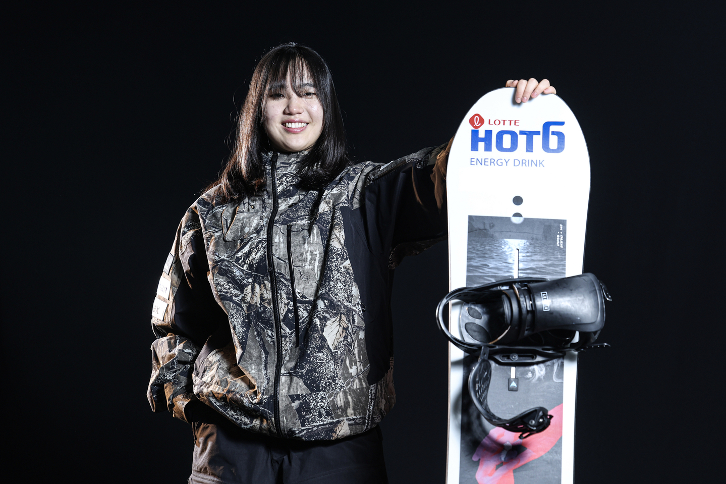 Yu Seung-eun poses for a photo during an interview at the JoongAng Ilbo studio in Mapo District, western Seoul, on Dec. 18, 2025. [JOONGANG ILBO] 