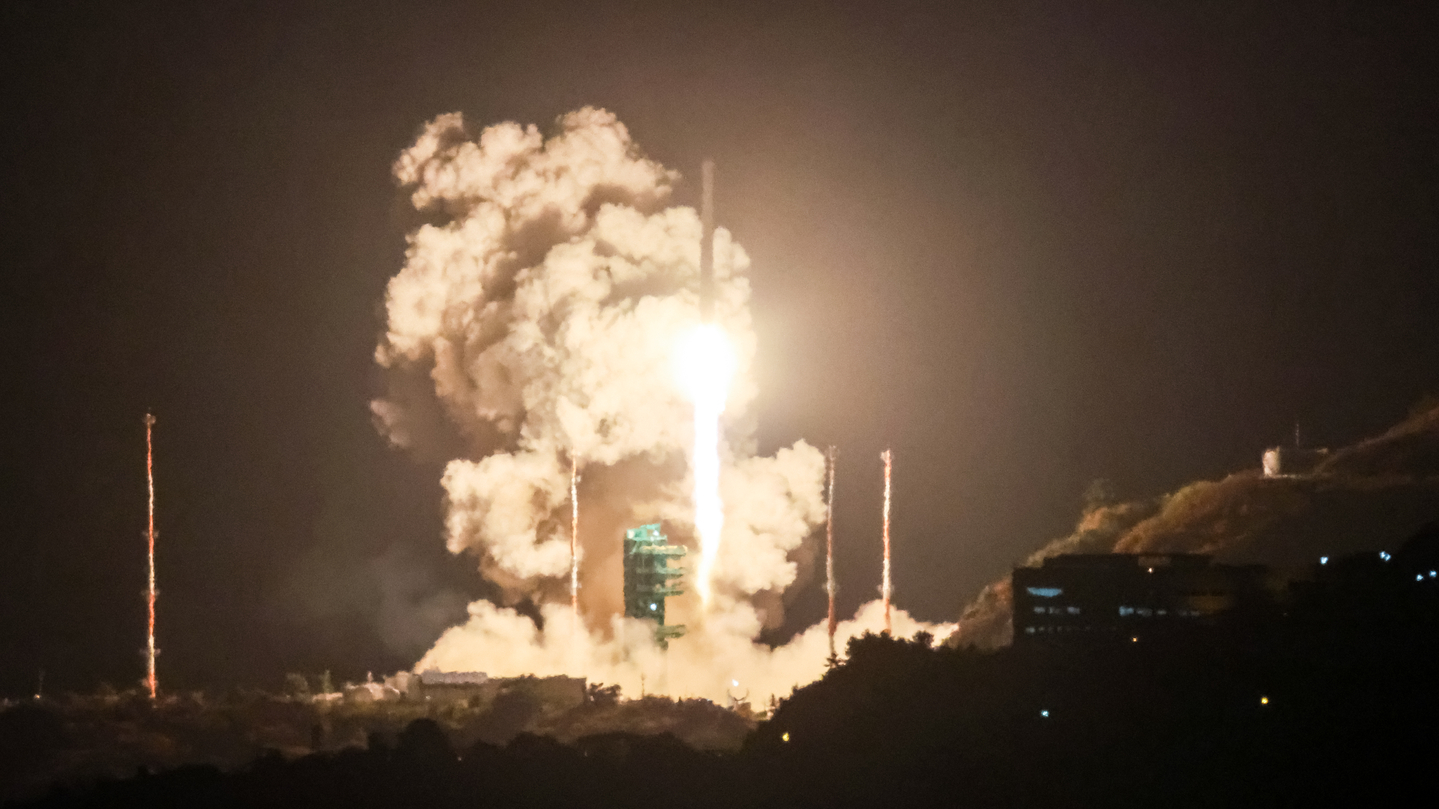 Korea’s Nuri rocket lifts off for a fourth launch from the Naro Space Center in Goheung County, South Jeolla, on Nov. 27, 2025. [KIM KYOUNG-ROK]
