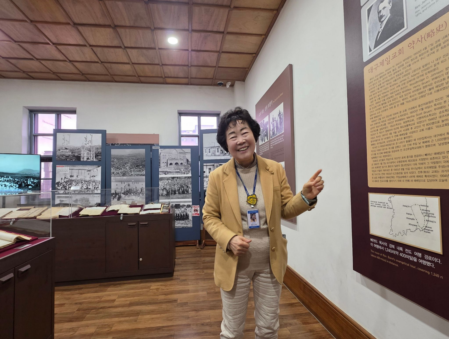 Tour guide Hong Soon-deok [JOONGANG ILBO]