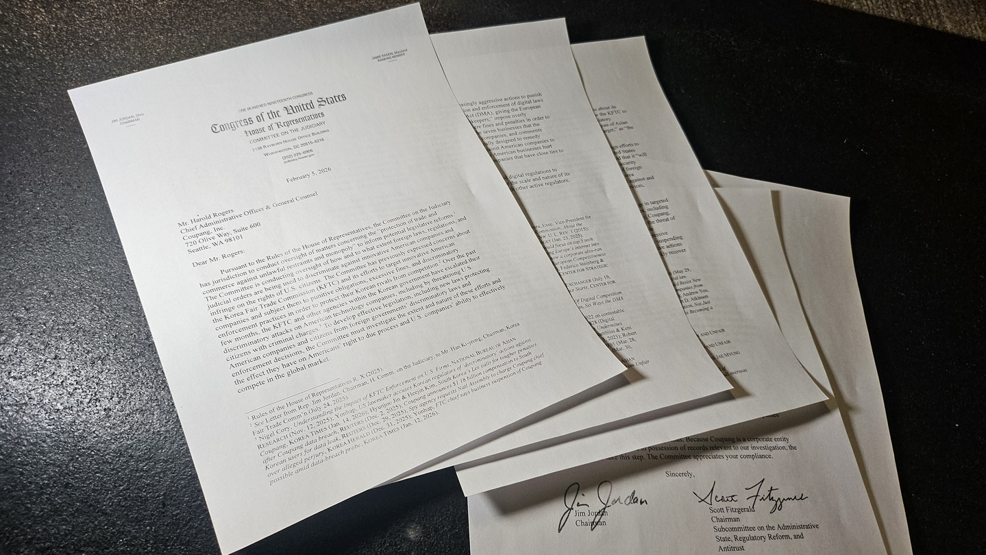 The subpoena papers sent by the U.S. House Judiciary Committee to Harold Rogers, interim chief of Coupang, on Feb. 5 contain the signature of Jim Jordan, the committee chairman. [KANG TAE-HWA]
