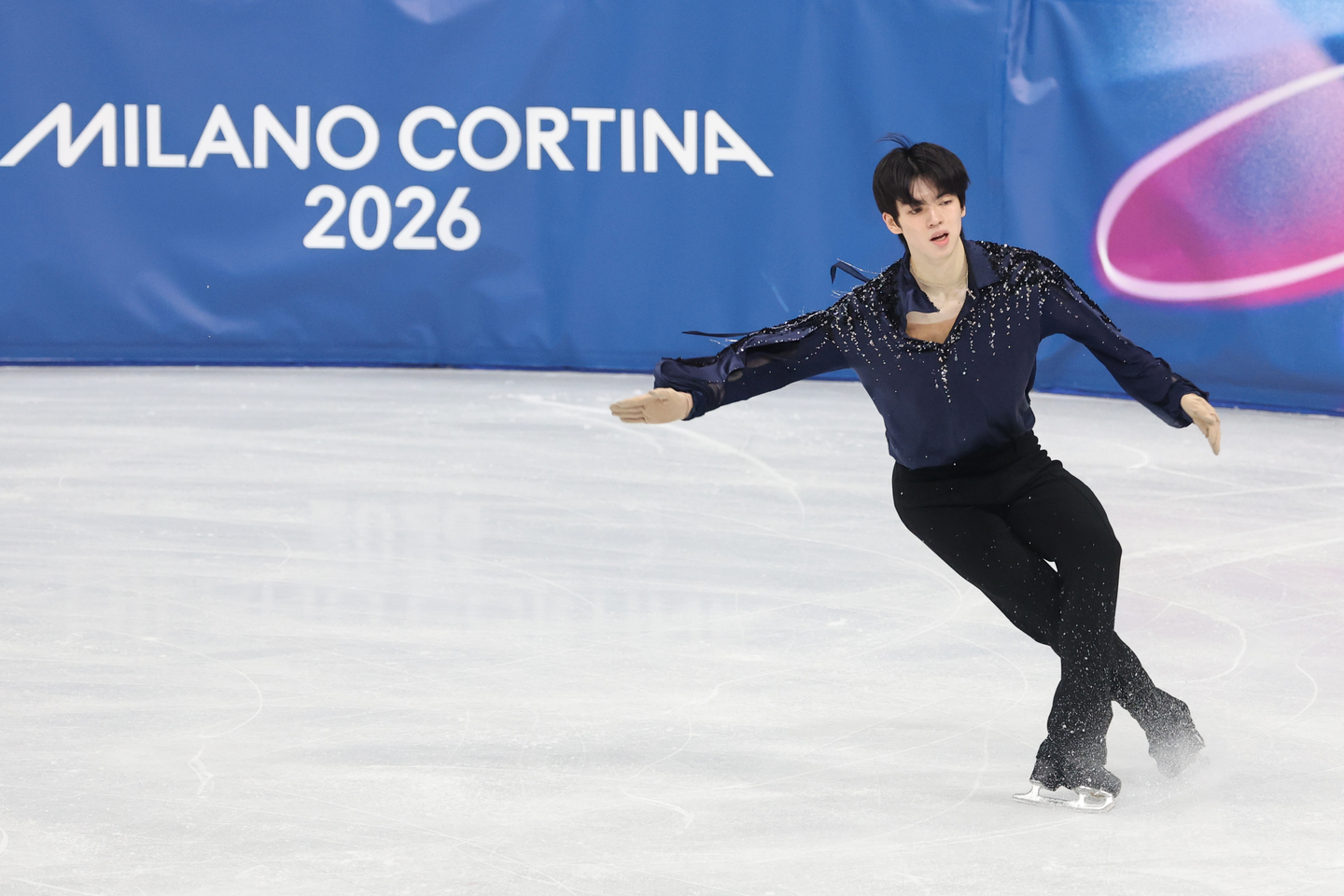 Cha Jun-hwan of Korea performs his short program in the men's singles figure skating competition at the Winter Olympics at Milano Ice Skating Arena in Milan on Feb. 10. [YONHAP] 