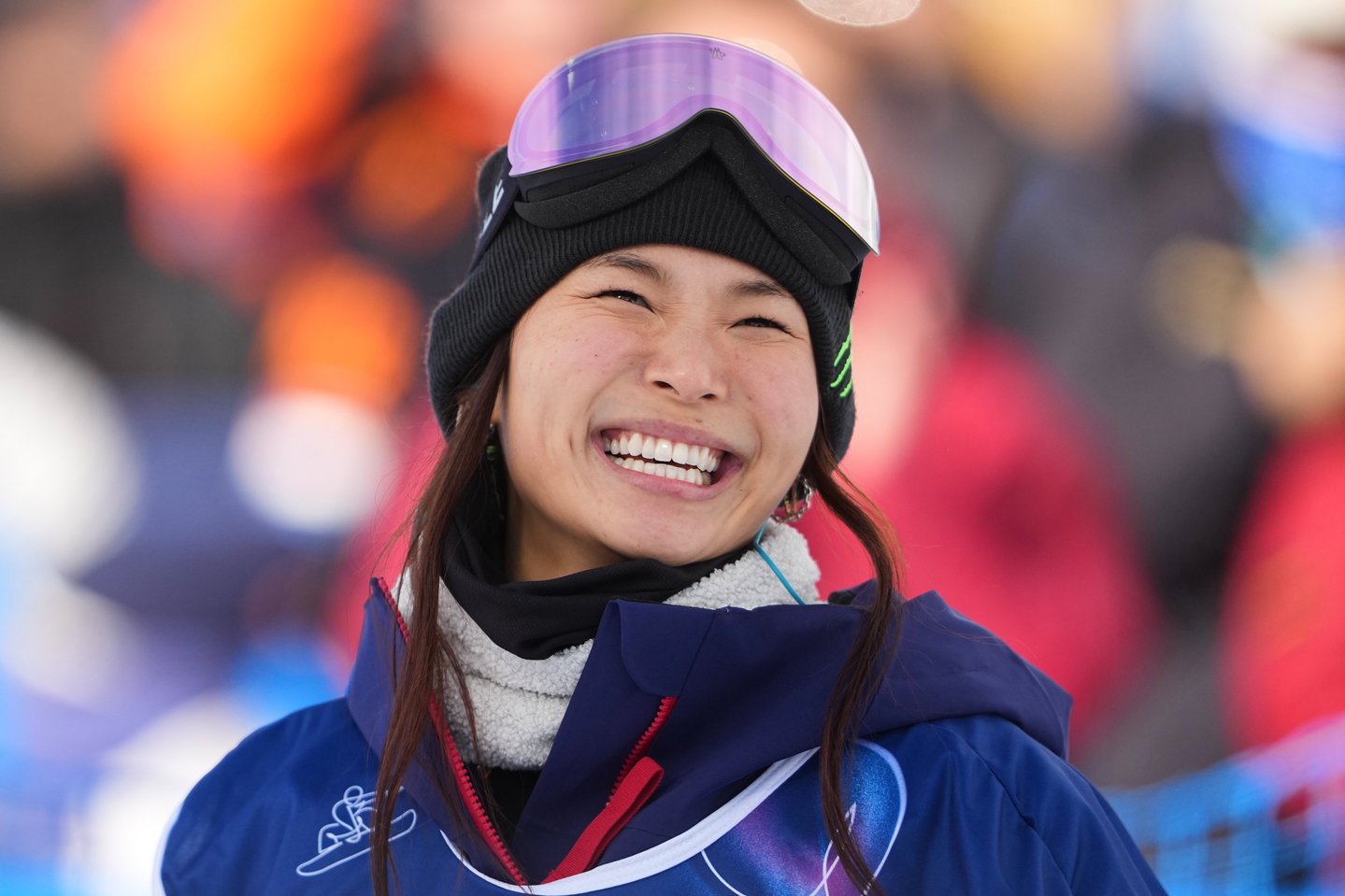 United States' Chloe Kim reacts to her score during the women's snowboarding halfpipe qualifications at the 2026 Winter Olympics, in Livigno, Italy, on Feb. 11.  [AP/YONHAP]