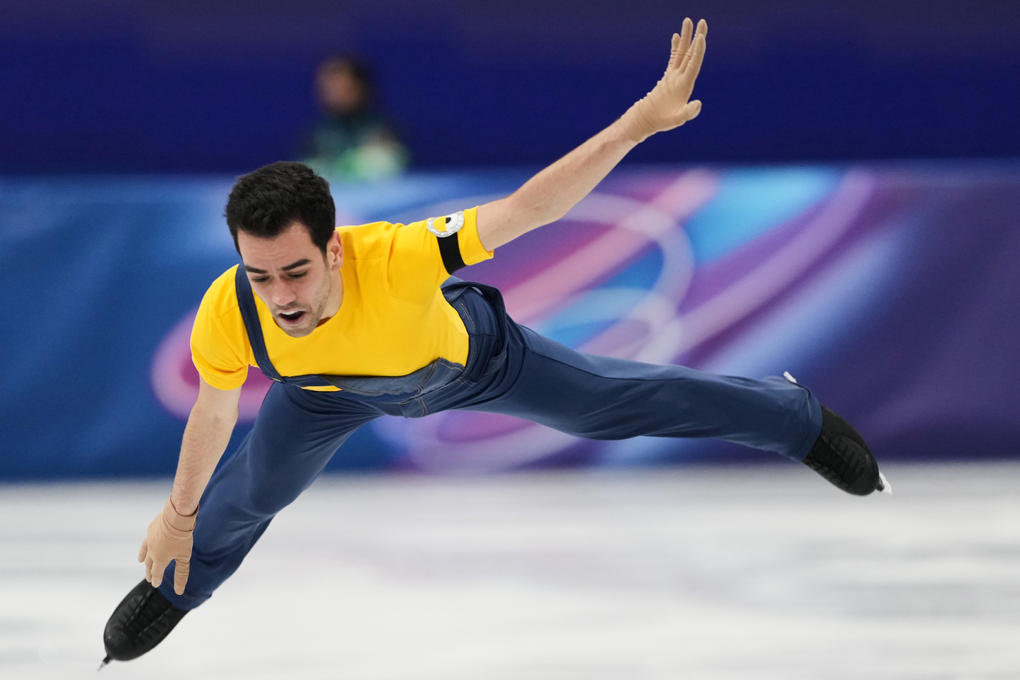 Tomas Guarino Sabate of Spain performs his Minions-themed routine during the men's figure skating short program at the 2026 Winter Olympics in Milan on Feb. 10.  [AP/YONHAP]