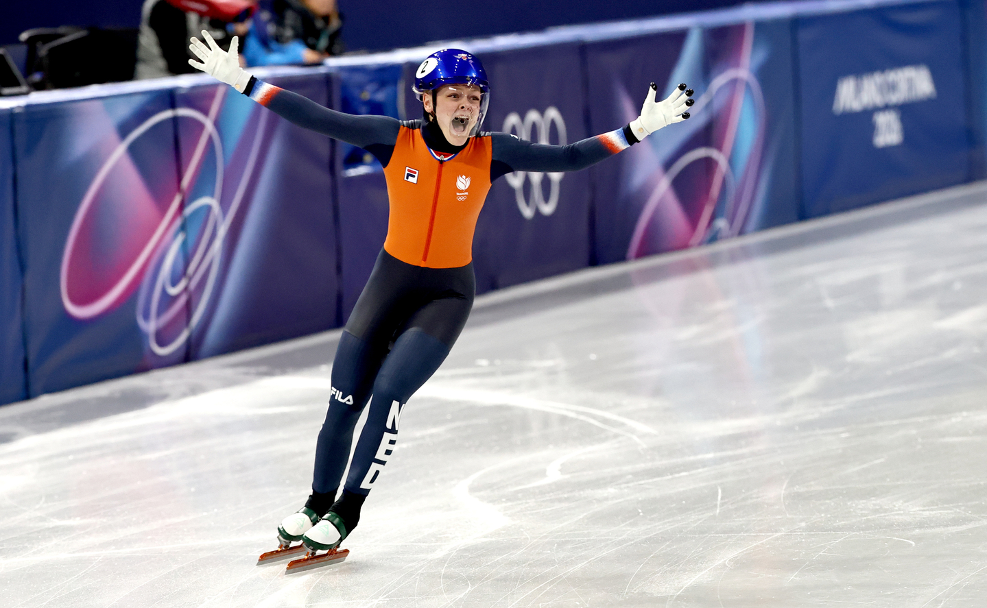 Xandra Velzeboer of the Netherlands celebrates after winning the Women's 500-meter A final of the Short Track Speed Skating competitions at the Milan-Cortina 2026 Winter Olympic Games, in Milan on Feb. 12.  [EPA/YONHAP]