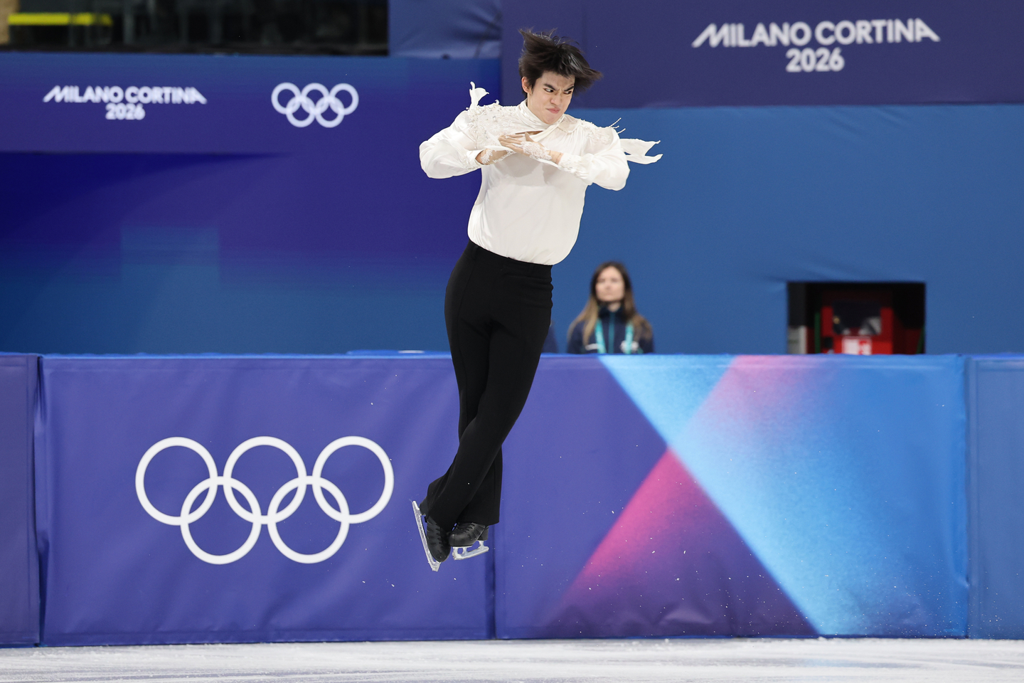 Cha Jun-hwan of South Korea performs his free skate in the men's singles figure skating competition at the Winter Olympics at Milano Ice Skating Arena in Milan on Feb. 13. [YONHAP]