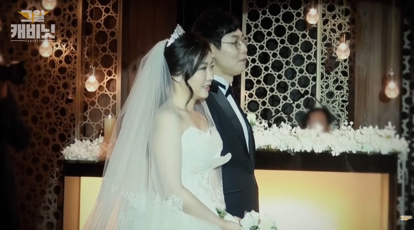 Wedding footage of Choi Sung-hee, left, and Jeon Min-geun from November 2015, which aired on the Korean investigative program "Unanswered Questions" after their disappearance in May 2016 [SCREEN CAPTURE] 