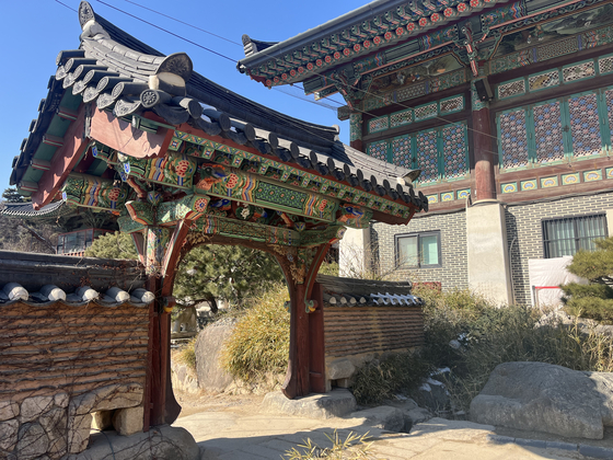 Traditional Korean architecture as seen at Bongeunsa Temple, Gangnam District, southern Seoul [ALICIA CARR]
