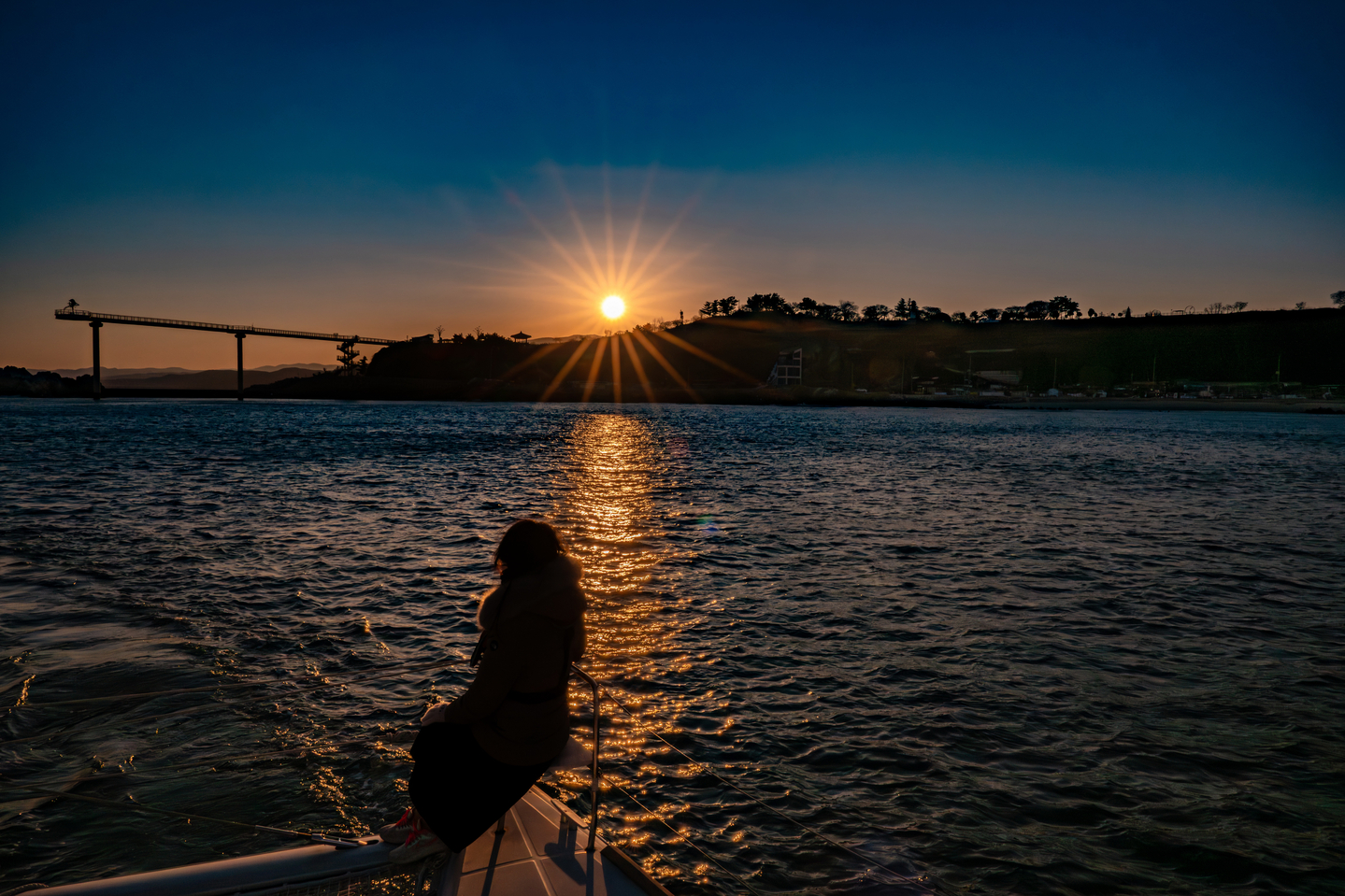 A sunset view from a boat drifting near Hupo Harbor [GNC 21]