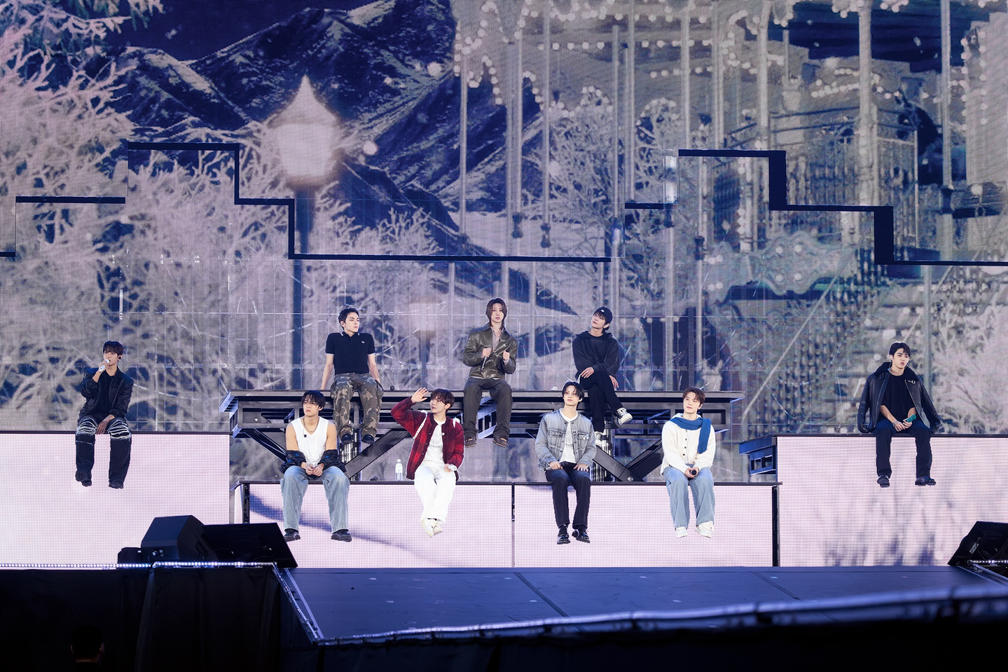 Seventeen performs in Japan as part of its world tour ″NEW_″ on Dec. 20 and 21. [PLEDIS ENTERTAINMENT]