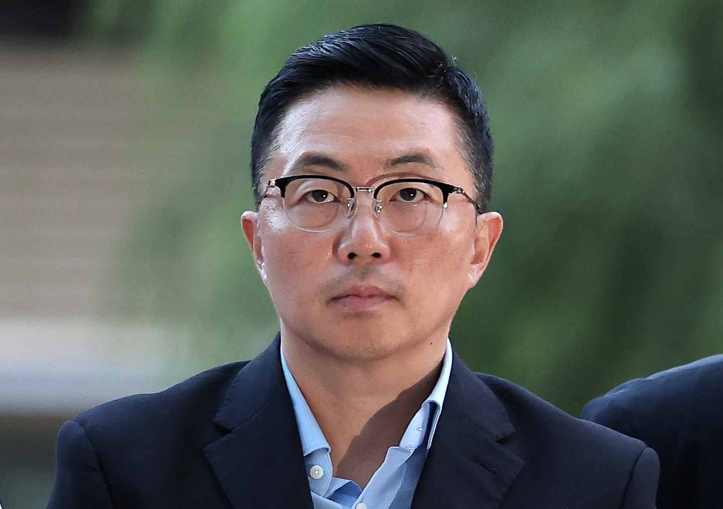 Kim Ye-seong, who is often described in media reports as former first lady Kim Keon Hee's "butler," arrives at the office of special counsel Min Joong-ki in Jongno District, central Seoul, on Aug. 12, 2025. [NEWS1] 