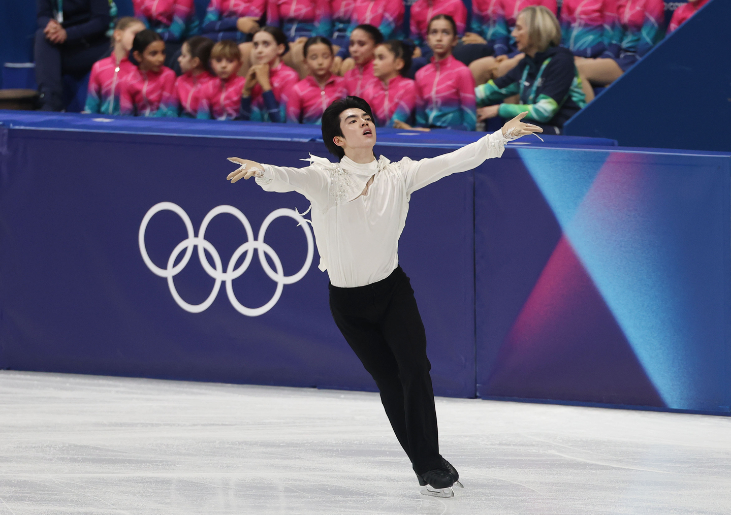 Cha Jun-hwan of Korea performs his free skate in the men's singles figure skating competition at the Winter Olympics at Milano Ice Skating Arena in Milan on Feb. 13.  [YONHAP] 