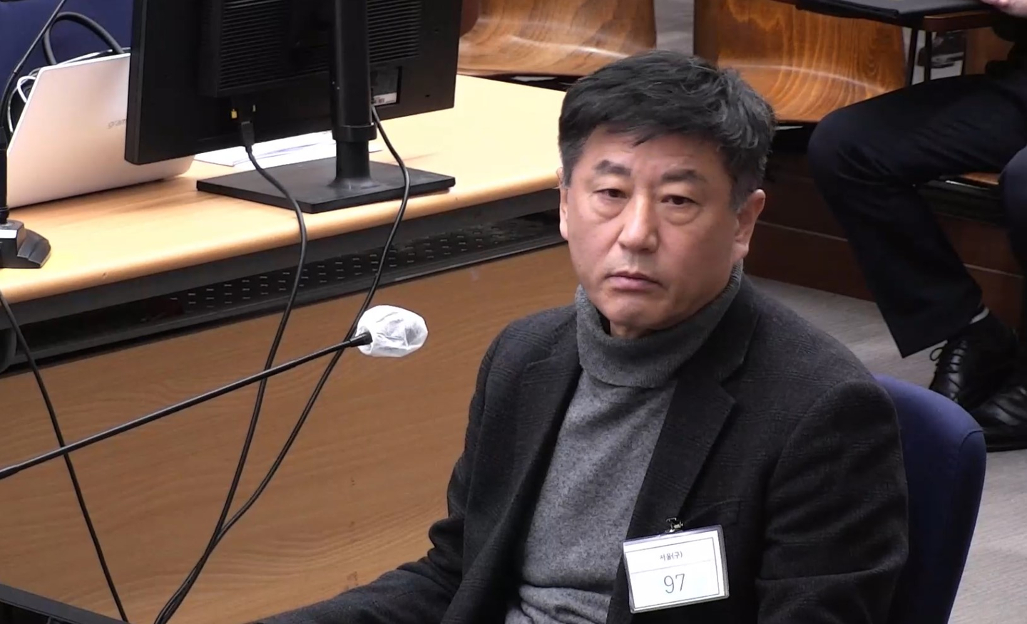 Former Defense Intelligence Command chief Noh Sang-won, facing charges of playing a key role in the Dec. 3, 2024, martial law declaration, refuses to testify during a hearing in former President Yoon Suk Yeol’s trial on charges of leading an insurrection and abuse of power at the Seoul Central District Court in Seocho District, southern Seoul, on Dec. 8, 2025. [SEOUL CENTRAL DISTRICT COURT]