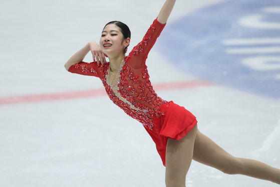 Lee Hae-in, then a junior figure skater, performs in the free program at a domestic competition held at an ice rink in Gyeonggi in February 2020. [YONHAP]