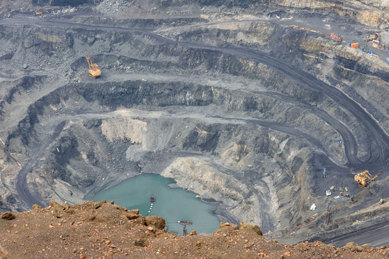 FILE PHOTO: A general view shows Zapolyarny mine of Medvezhy Ruchey enterprise, which is a subsidiary of the world's leading nickel and palladium producer Nornickel, in the Arctic city of Norilsk, Russia August 24, 2021. Picture taken August 24, 2021. REUTERS/Tatyana Makeyeva/File Photo