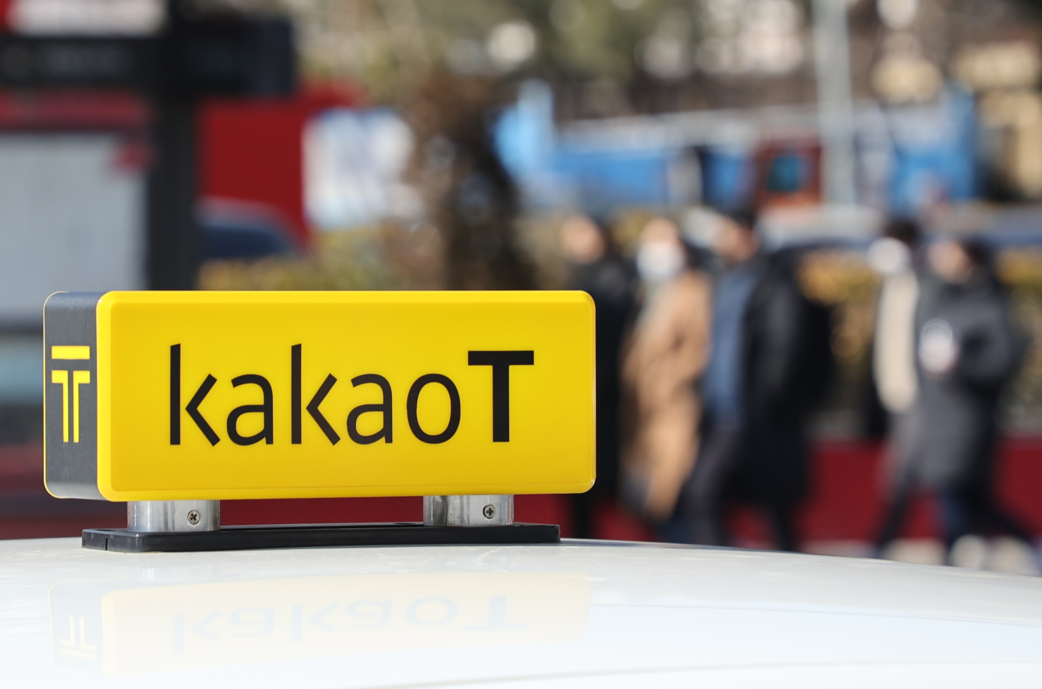 Kakao Mobility's affiliate taxi in the streets of Seoul. [YONHAP] 