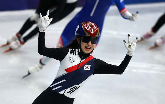 Kim Gil-li celebrates after the short track speed skating women's 1,500 meters final at the 2026 Milan-Cortina Winter Olympics in Milan on Feb. 20. [REUTERS/YONHAP]