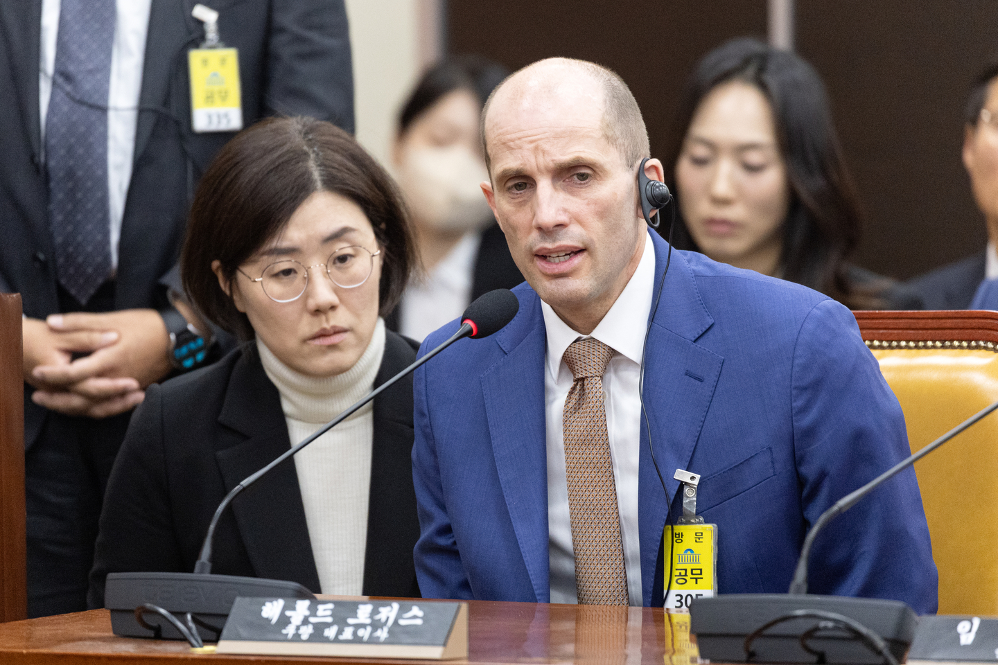 Harold Rogers, the interim CEO of Coupang, speaks at the National Assembly in Yeouido, western Seoul, on Dec. 31, 2025. [NEWS1]