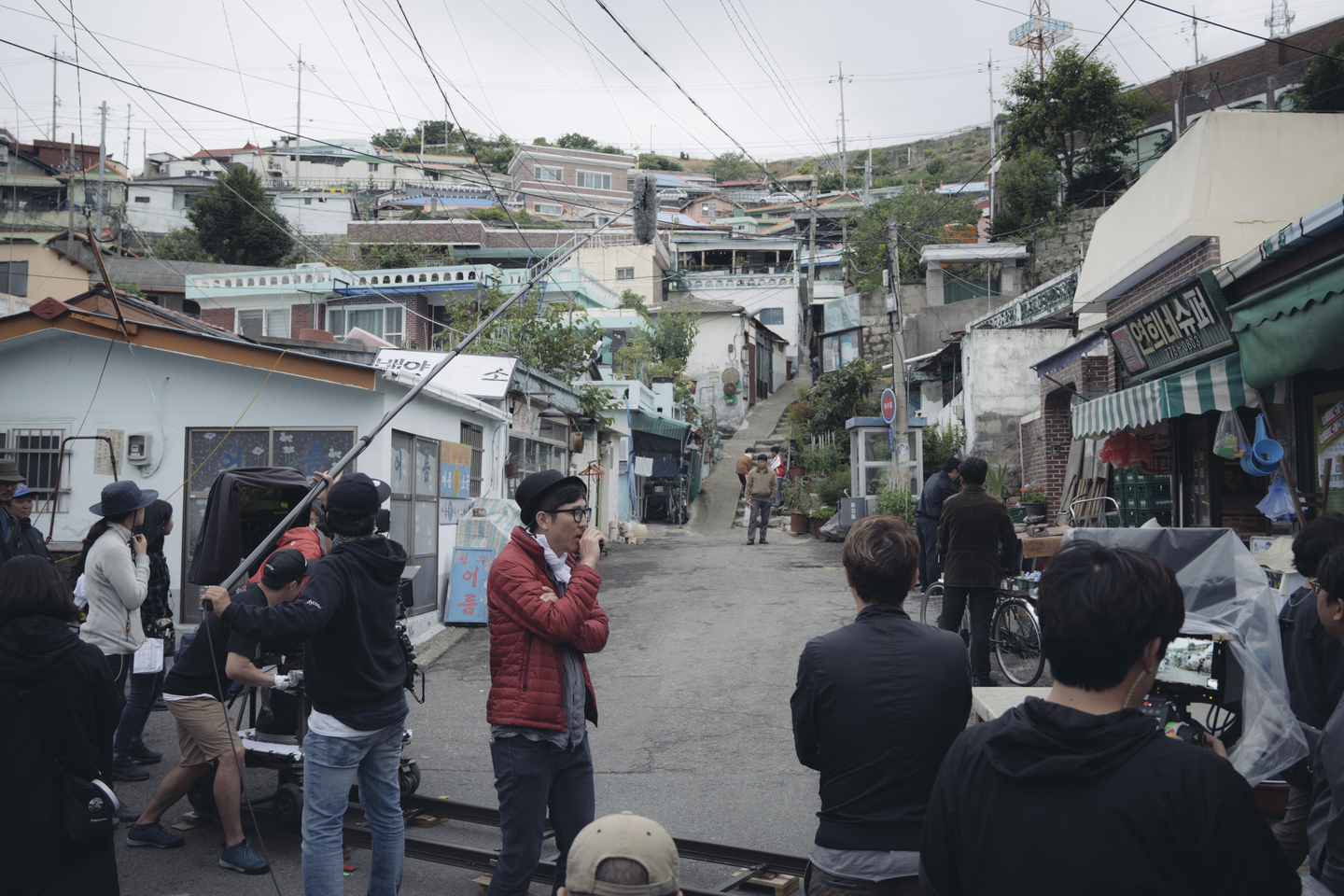Footage from the filming of the film "1987: When the Day Comes" (2017). The film is not related to this article. [JOONGANG ILBO]