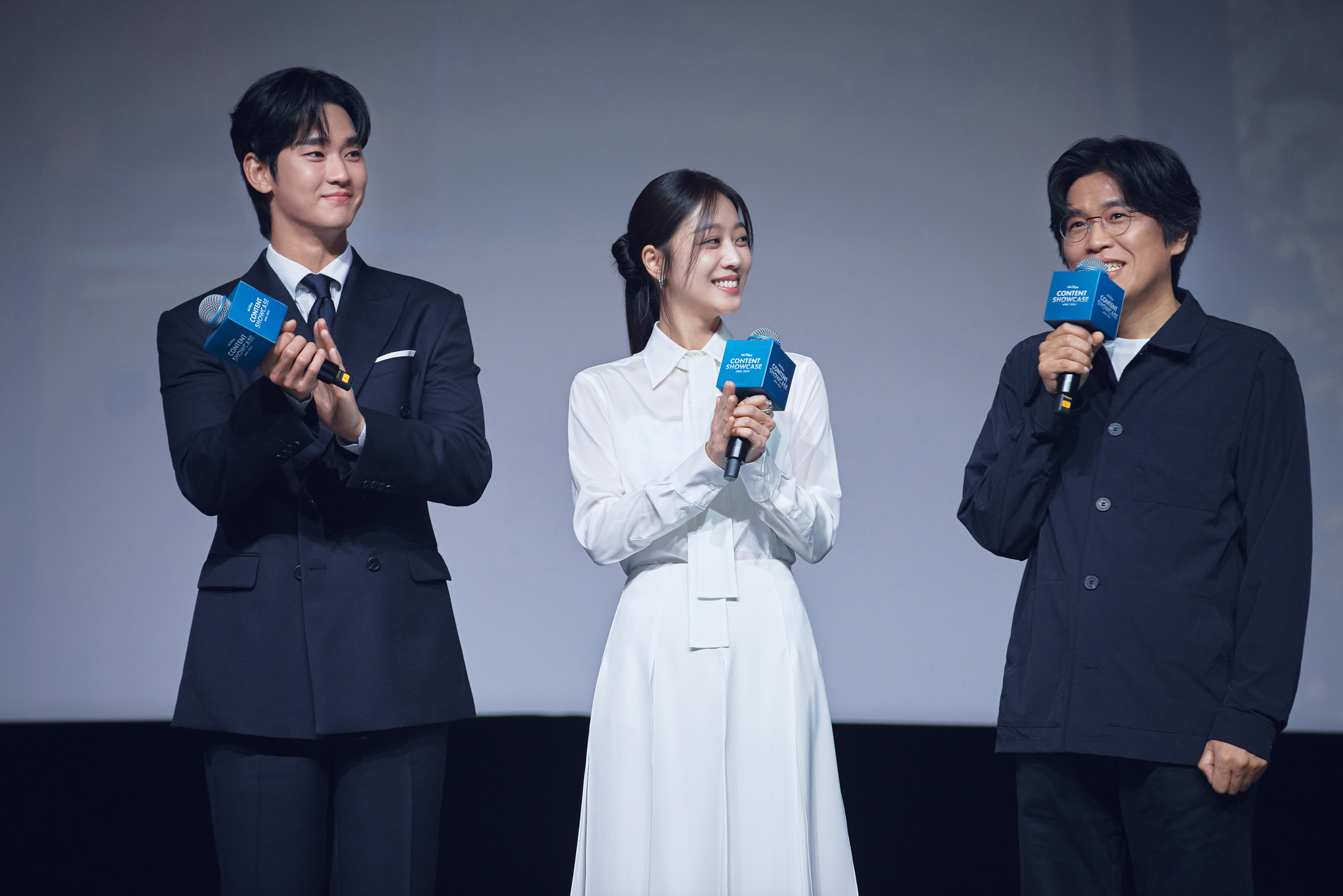 From left, actors Kim Soo-hyun, Cho Bo-ah and director Park Hyun-sok from Disney+'s upcoming series "Knock-Off" attend the 2024 Disney APAC Content Showcase on Nov. 21, 2024, held at Marina Bay Sands in Singapore. [THE WALT DISNEY COMPANY KOREA]