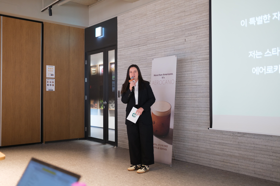 Starbucks Asia Pacific's senior product manager Aleksandra Orsolic on Feb. 25 at the Starbucks Korea Support Center in Gangnam DIstrict, southern Seoul [CHO YONG-JUN]