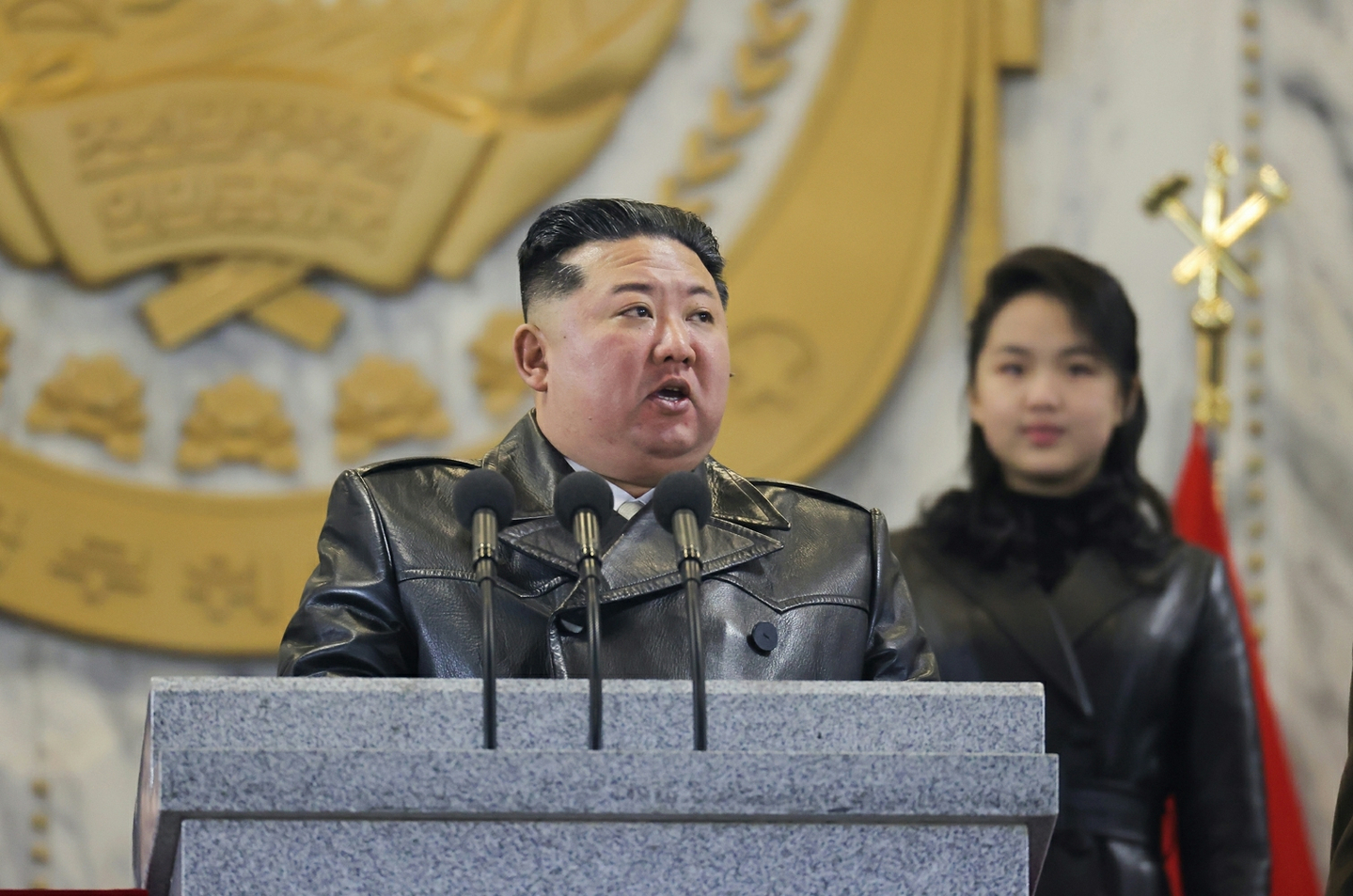 North Korean leader Kim Jong-un speaks at a military parade held in Pyongyang on Feb. 25 to mark the closing of the Ninth Workers’ Party Congress in this photo carried by the Rodong Sinmun on Feb. 26. [NEWS1]