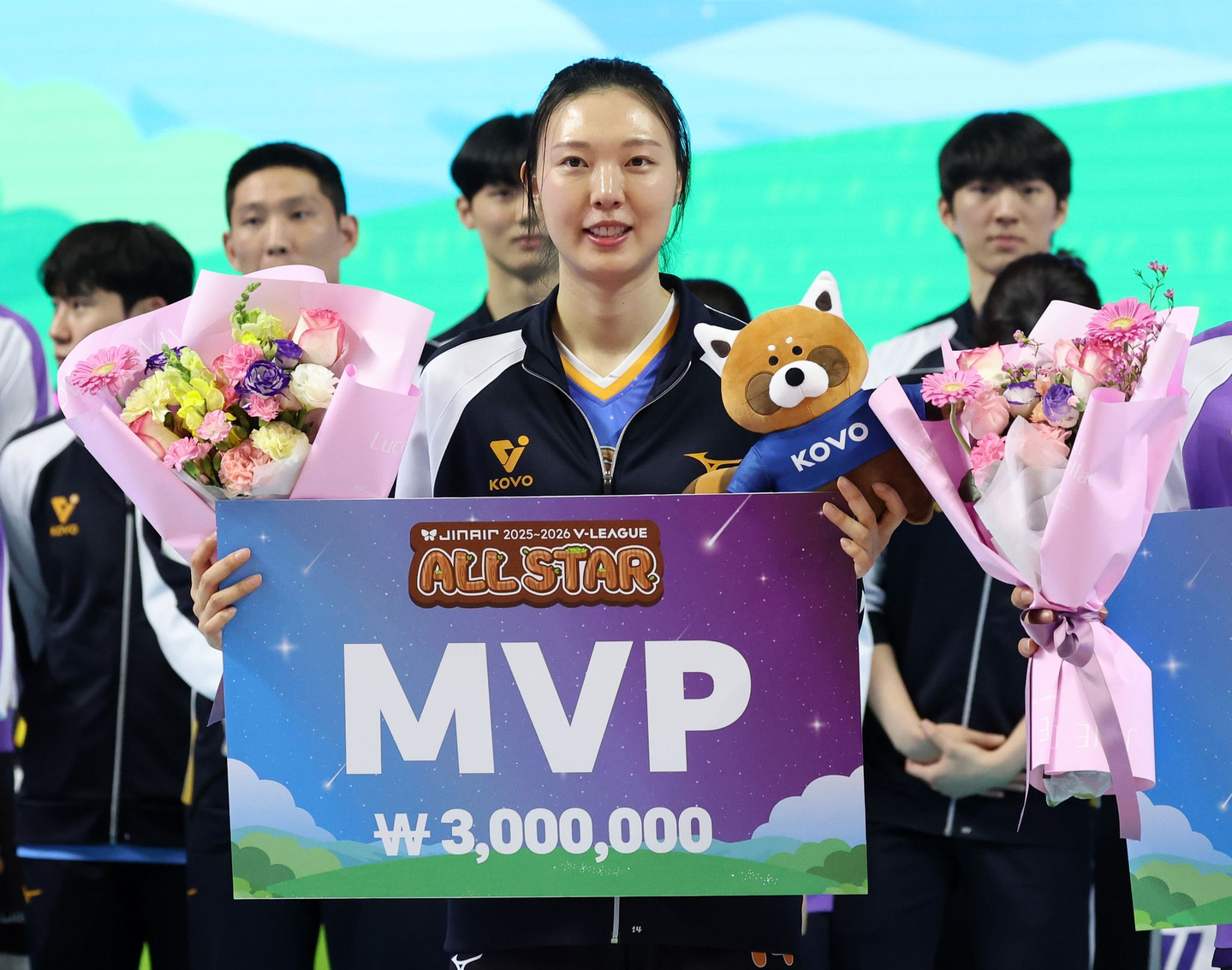 Volleyball player Yang Hyo-jin is named MVP of the January All-Star Game. [YONHAP]