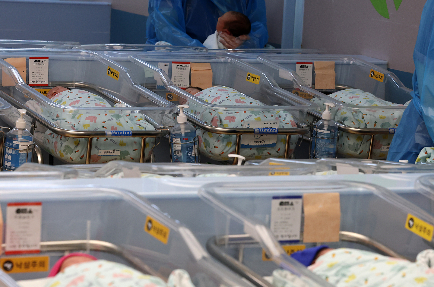 Babies are seen at at CHA Ilsan Medical Center in Goyang, Gyeonggi, on Nov. 26, 2025. [YONHAP] 
