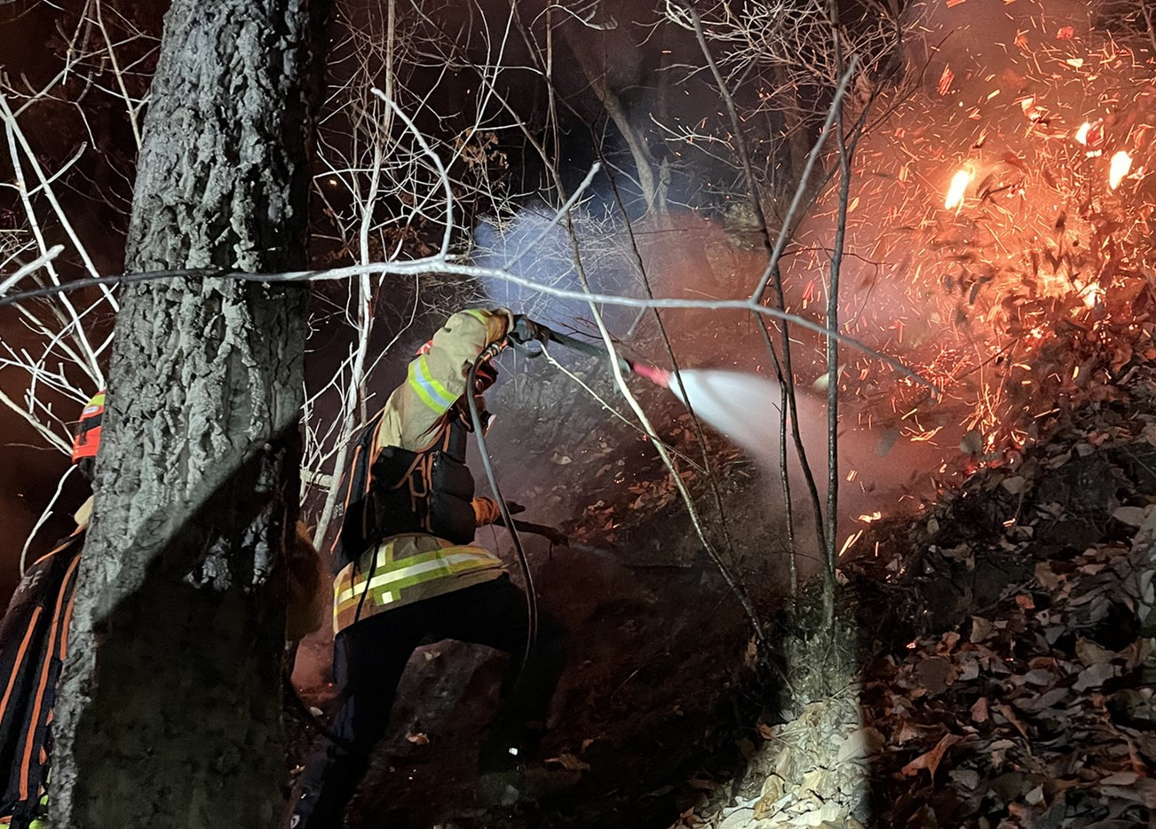 A wildfire is seen after an F-16C fighter jet crashed near Yeongju in North Gyeongsang on Feb. 25. [NEWS1] 