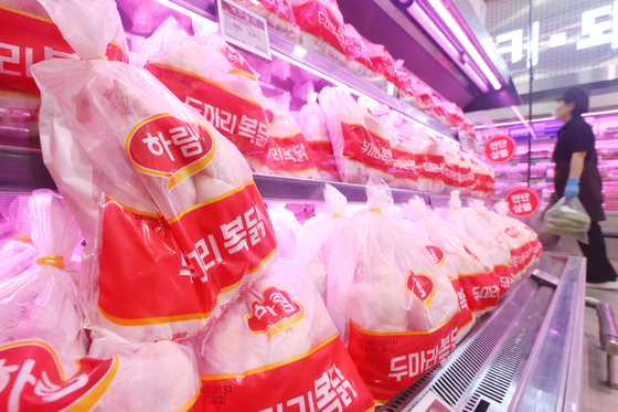 Harim chicken products are displayed inside a supermarket in Seoul on July 17, 2025. [YONHAP]