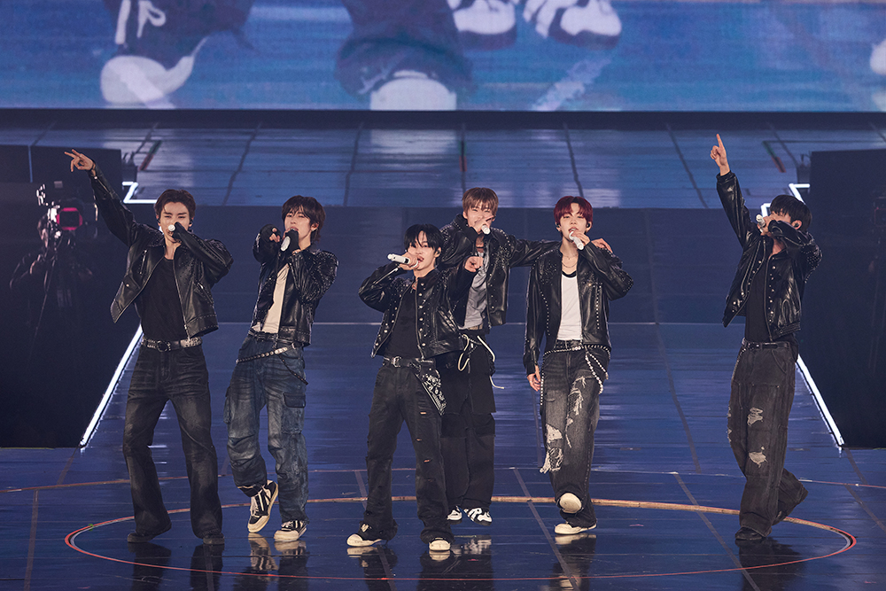 RIIZE performs at the KSPO Dome in southern Seoul on March 8. [SM ENTERTAINMENT]