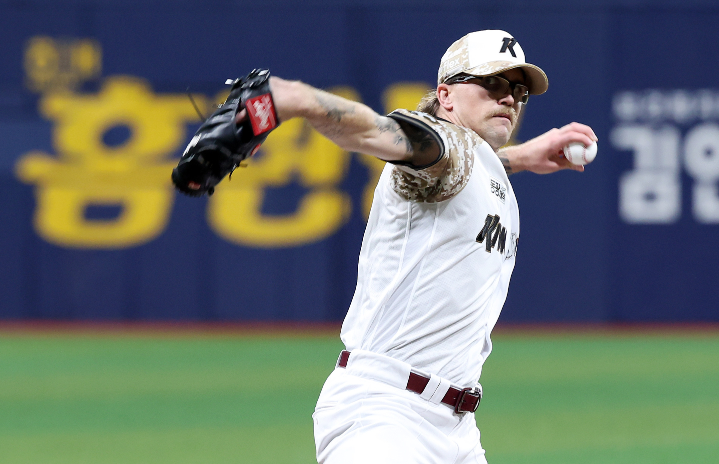 Lachlan Wells, fomerly of Kiwoom, pitches a ball during a match at Gocheok Sky Dome in Seoul on June 25, 2025. [NEWS1]