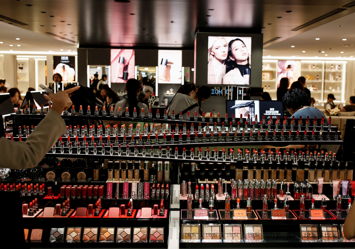 A general view shows a renovated cosmetic section at Seibu Ikebukuro Main Store, the flagship store of the department store chain Sogo & Seibu, at the Ikebukuro district in Tokyo on July 8, 2025. [REUTERS/YONHAP]