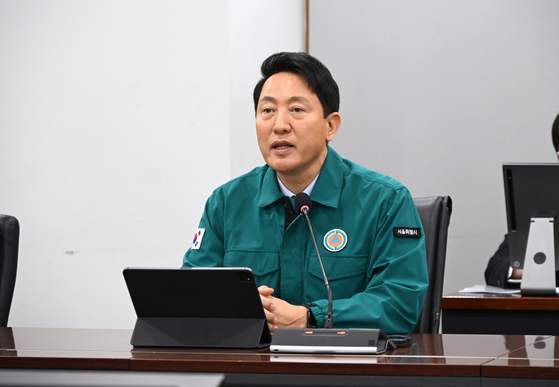 Seoul Mayor Oh Se-hoon speaks during a joint safety inspection meeting held ahead of the comeback performance by boy band BTS at the City Hall in central Seoul on March 9. [SEOUL METROPOLITAN GOVERNMENT]