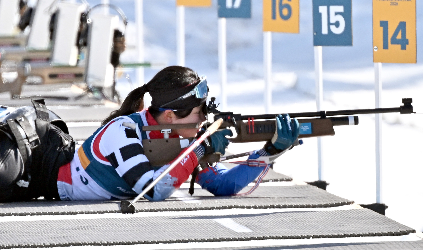 Kim Yun-ji competes in the para biathlon women's individual sitting event at the 2026 Milan-Cortina Winter Paralympics at Tesero Cross-Country Skiing Stadium in Tesero, Italy, on March 8. [JOINT PRESS CORPS] 