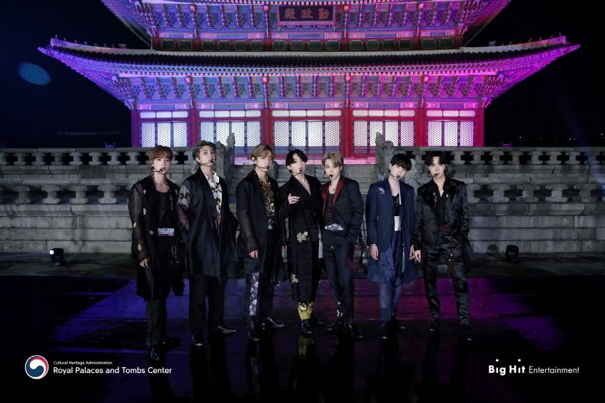 Boy band BTS poses for a photo in front of Gyeongbok Palace's Geunjeongjeon in central Seoul, where the band filmed a performance for the ″BTS Week″ special on NBC's ″The Tonight Show Starring Jimmy Fallon″ in the United States, in 2020. [KOREA HERITAGE SERVICE]