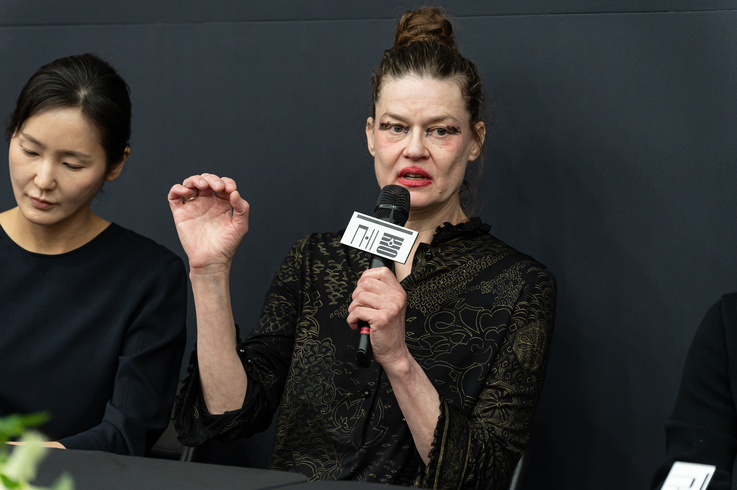 Sharon Eyal speaks to reporters about "Jakie" at the Sejong Center for the Performing Arts in Jongno District, central Seoul, on Tuesday. [SEJONG CENTER FOR THE PERFORMING ARTS]
