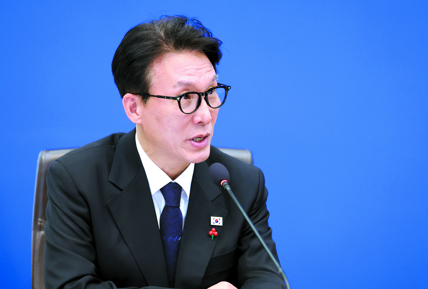 Prime Minister Kim Min-seok speaks during a Cabinet meeting at the Blue House in central Seoul on March 10. [YONHAP]