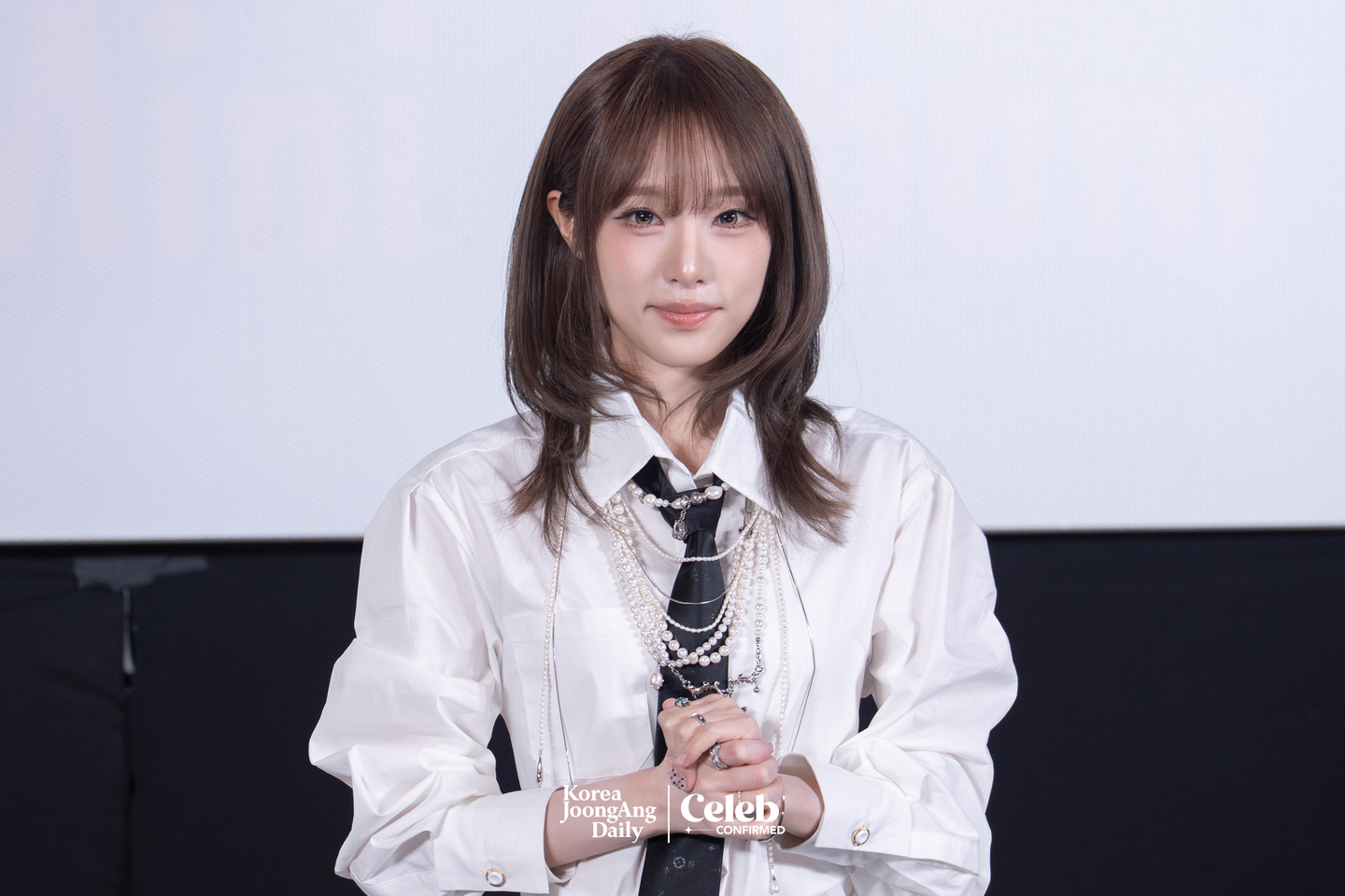 Yena during a press conference for the release of her fifth EP, “Love Catcher,” at CGV Apgujeong in southern Seoul on March 11 [DANIELA GONZALEZ PEREZ]