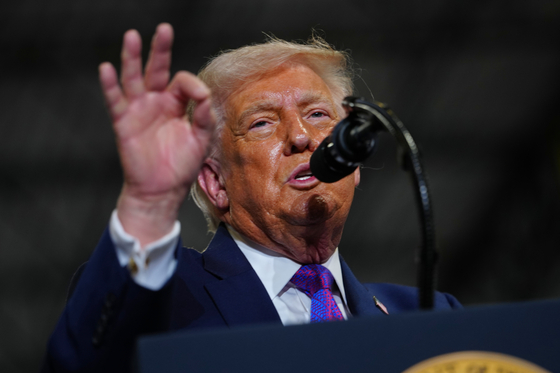 U.S. President Donald Trump speaks at Verst Logistics in Hebron, Kentucky, on March 11. [AP/YONHAP] 