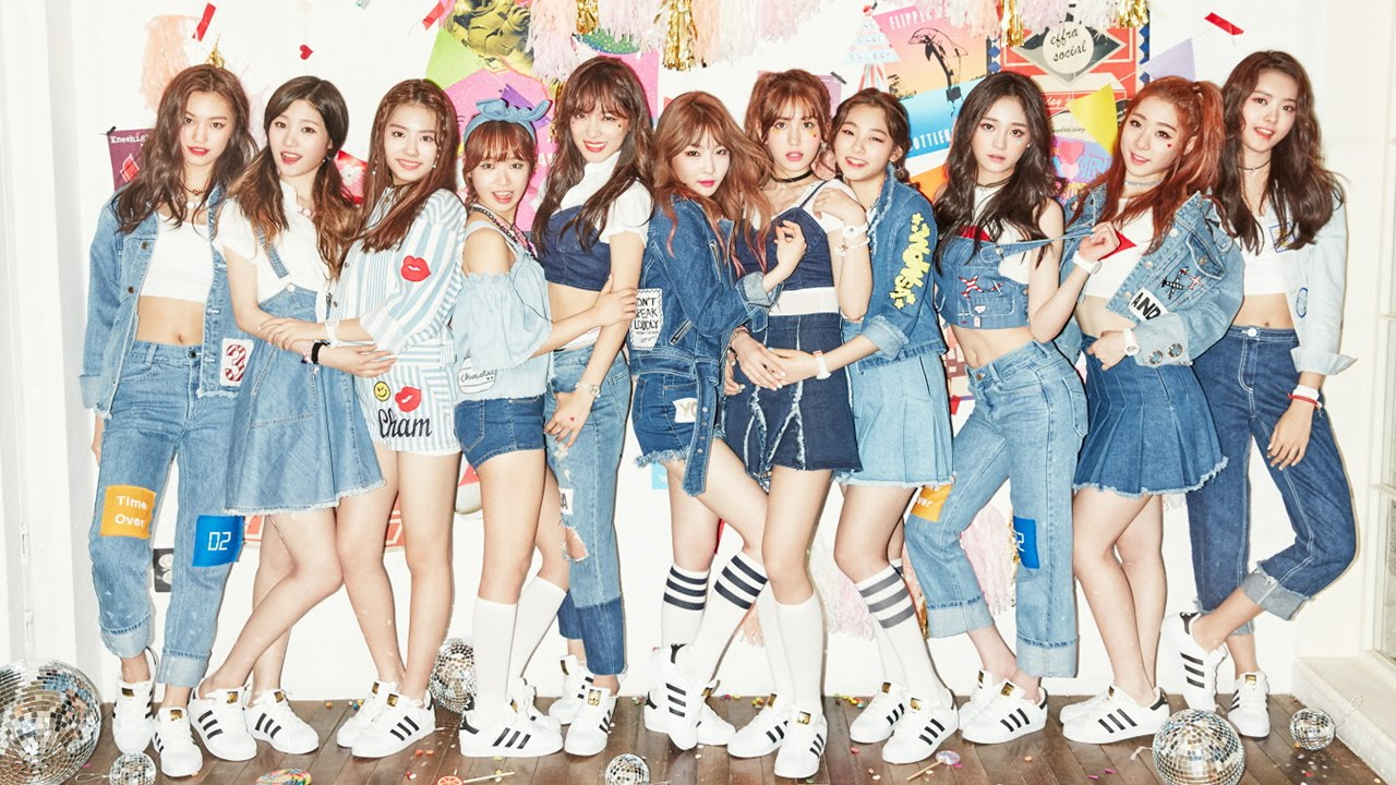 Girl group I.O.I [JOONGANG ILBO]