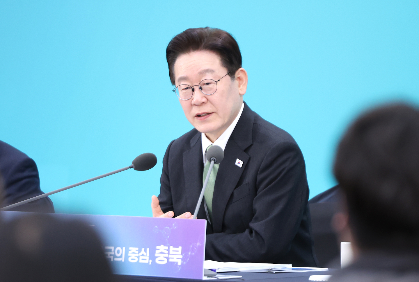 President Lee Jae Myung speaks during a town hall meeting with residents of North Chungcheong in the central city of Cheongju on March 13. [YONHAP]