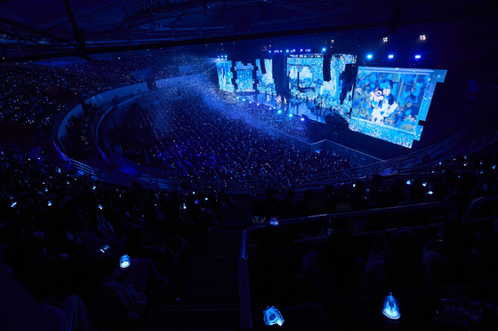 ILLIT performs during its “Press Start” world tour concert at Ticketlink Live Arena in southern Seoul on March 14. [BELIFT LAB]