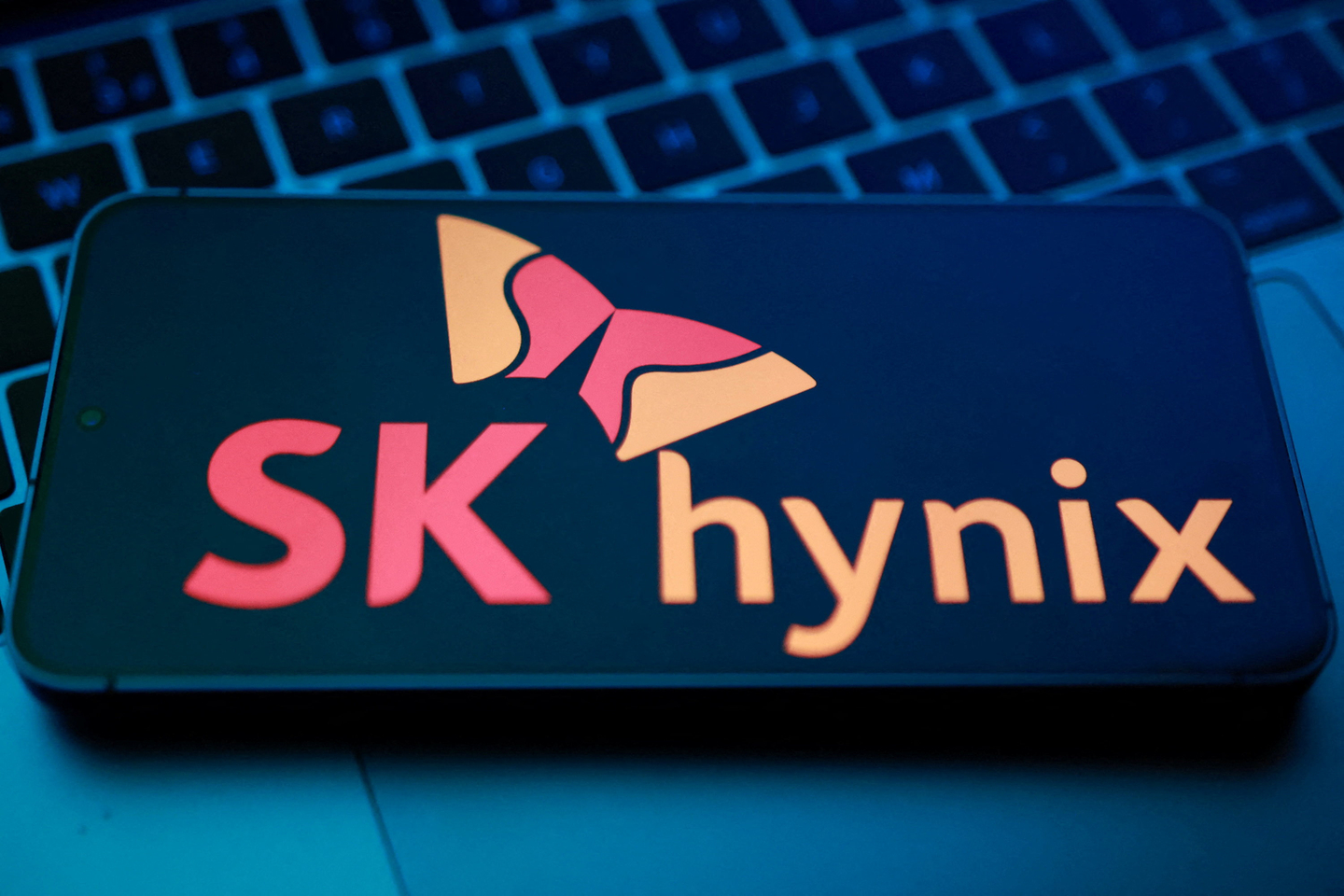 The SK hynix logo appears in this illustration taken on Aug. 25, 2025. [REUTERS/YONHAP]