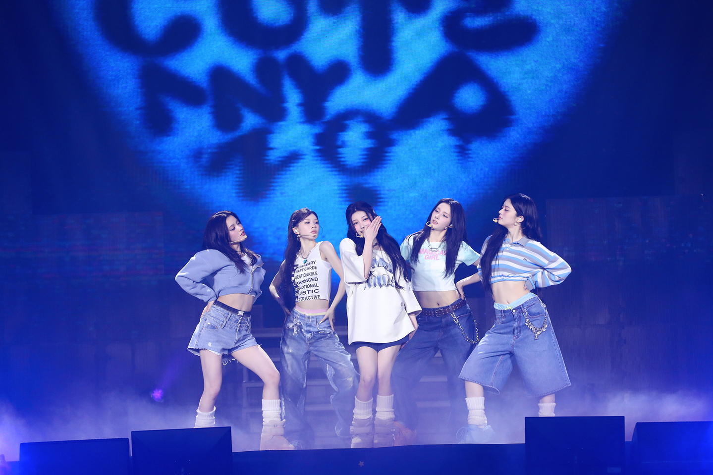 ILLIT performs at Ticketlink Live Arena in Songpa District, southern Seoul. [BELIFT LAB] 