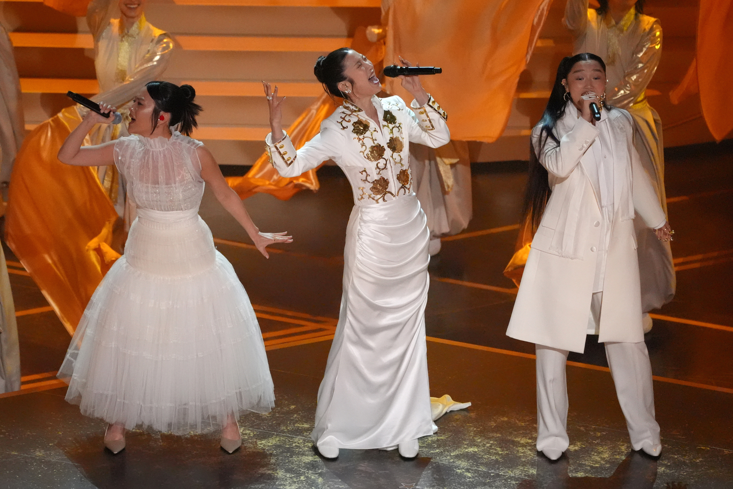 Rei Ami, left, EJAE, center, and Audrey Nuna perform ″Golden″ (2025) from ″KPop Demon Hunters″ (2025) during the Oscars on March 15 at the Dolby Theatre in Los Angeles. [AP/YONHAP]