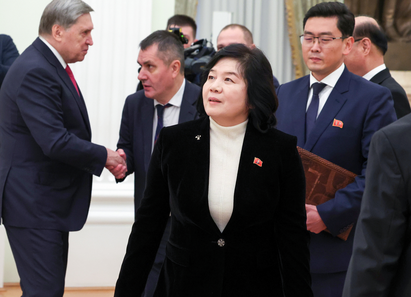 North Korean Foreign Minister Choe Son-hui, center, arrives to a meeting with Russian President Vladimir Putin in Moscow, Russia on Oct. 27, 2025. [EPA/YONHAP] 