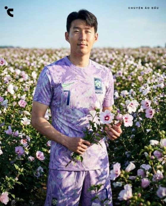 An image of Son Heung-min wearing a light purple uniform and holding a rose of Sharon, the national flower of Korea, that circulated online [SCREEN CAPTURE]