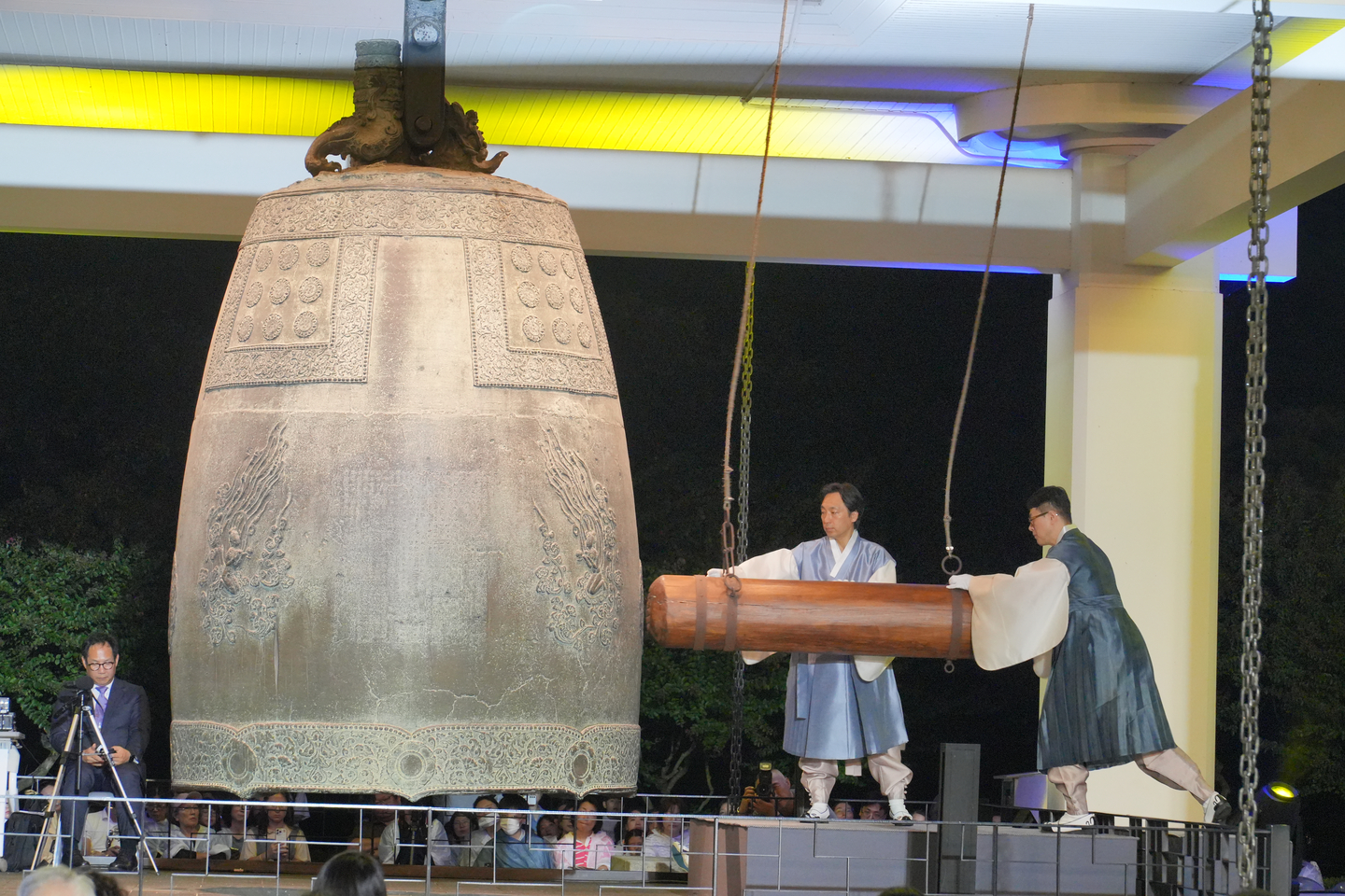 The Sacred Bell of Great King Seongdeok is rung at the Gyeongju National Museum in North Gyeongsang on Sept. 22, 2025. [NATIONAL MUSEUM OF KOREA]