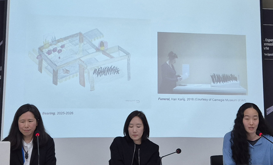 From left Choi Bin-na, the artistic director of the Korean Pavilion; and artists Choi Go-en and Ro Hye-ree discuss the upcoming Venice Biennale's Korean show at the ARKO Art Center in Jung District, central Seoul, on Thursday. [JOONGANG ILBO]