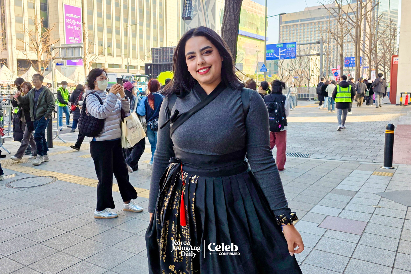 Fan at Gwanghwamun Square in central Seoul ahead of the “BTS The Comeback Live: Arirang” concert on March 21 [DANIELA GONZALEZ PEREZ]